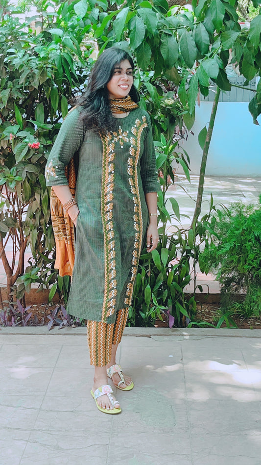 Green Applique Suit Set