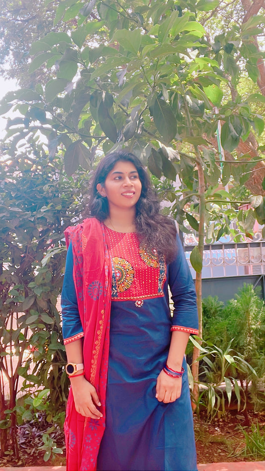 Blue and Red Gamthi Cotton Suit Set